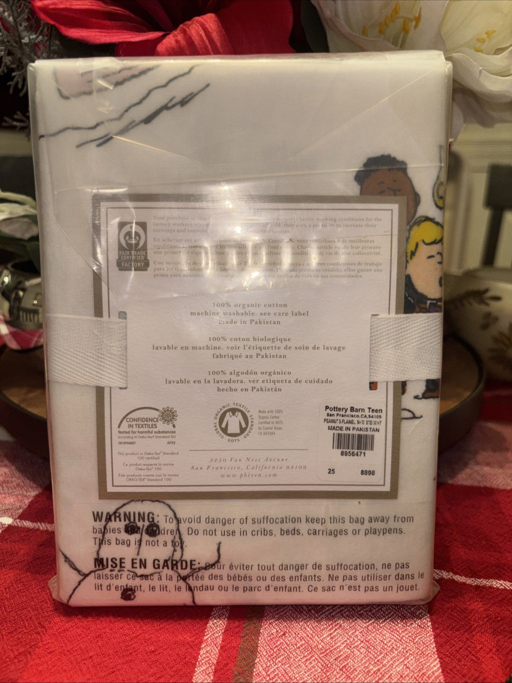 Snoopy Pottery Barn Disney pillow sham Peanuts Holiday school gift party star \.
