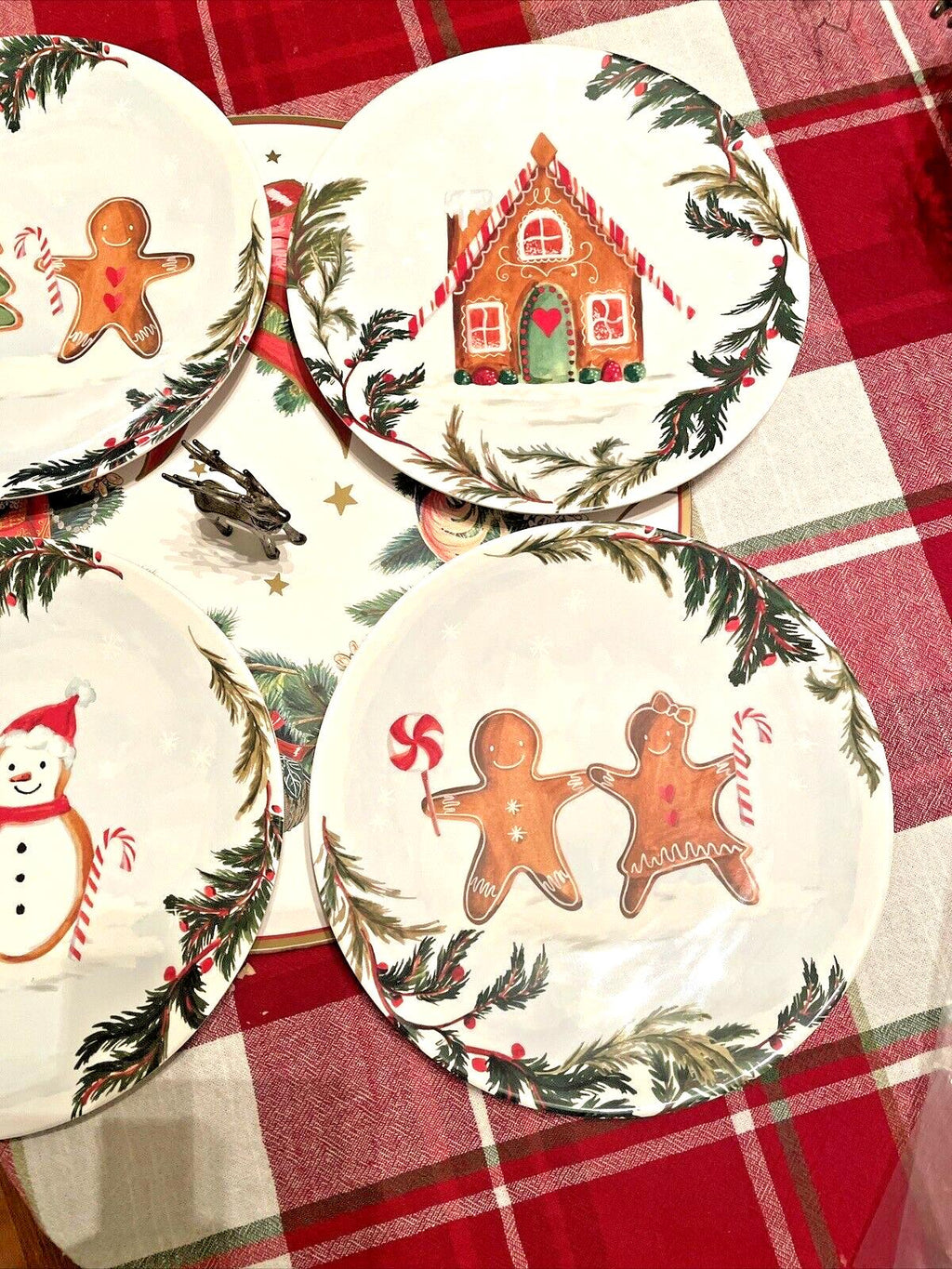 Pottery Barn holiday Gingerbread Plate Christmas gift party Disney kid SET 4