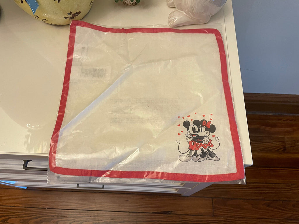 Disney Pottery Barn Mickey Mouse Napkin holiday heart Birthday gift Minnie  ?? ]