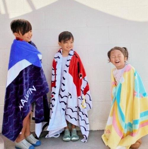 Pottery Barn Disney kid Shark Towel Bath boy school Beach stripe pool space ?? \