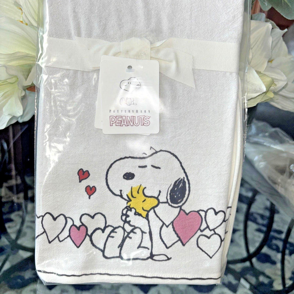 Pottery Barn Disney Snoopy Peanuts Towel Holiday gift party kid heart Gift SET 2
