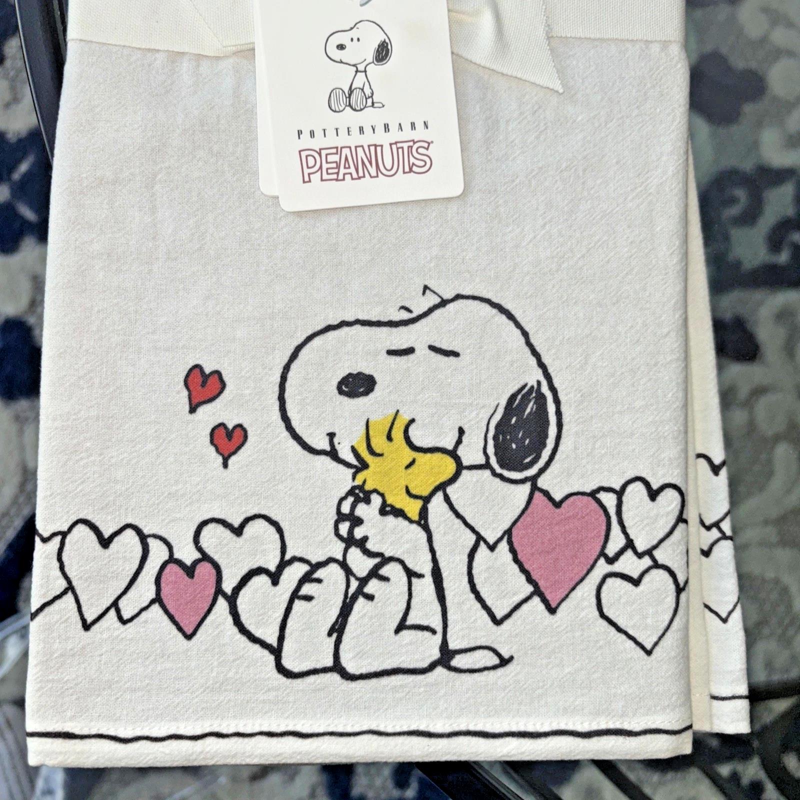 Pottery Barn Disney Snoopy Peanuts Towel Holiday gift party kid heart Gift SET 2