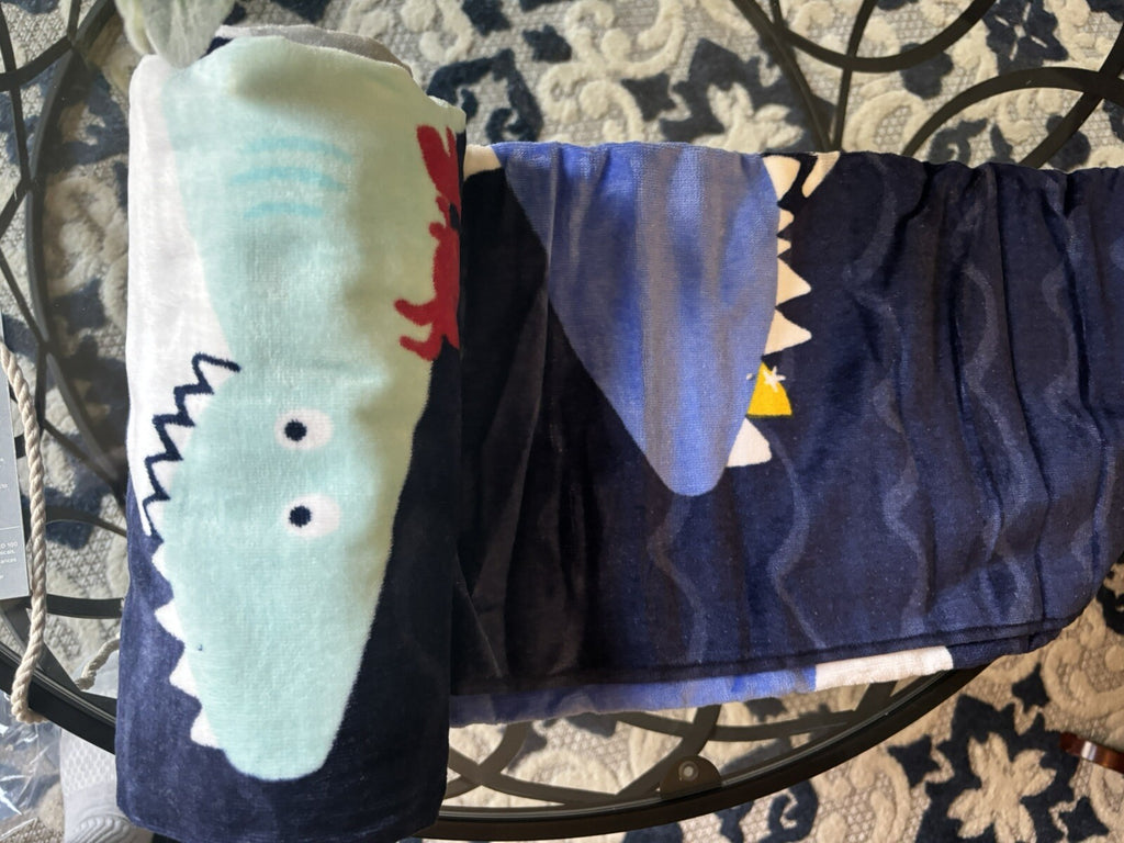 Pottery Barn Disney kid Shark Towel Bath boy school Beach stripe pool space ?? \