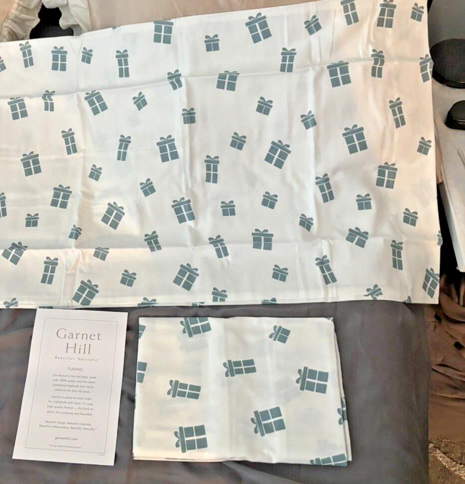 Garnet Hill holiday Winter village Christmas Gift present flannel Disney SET 2 ]