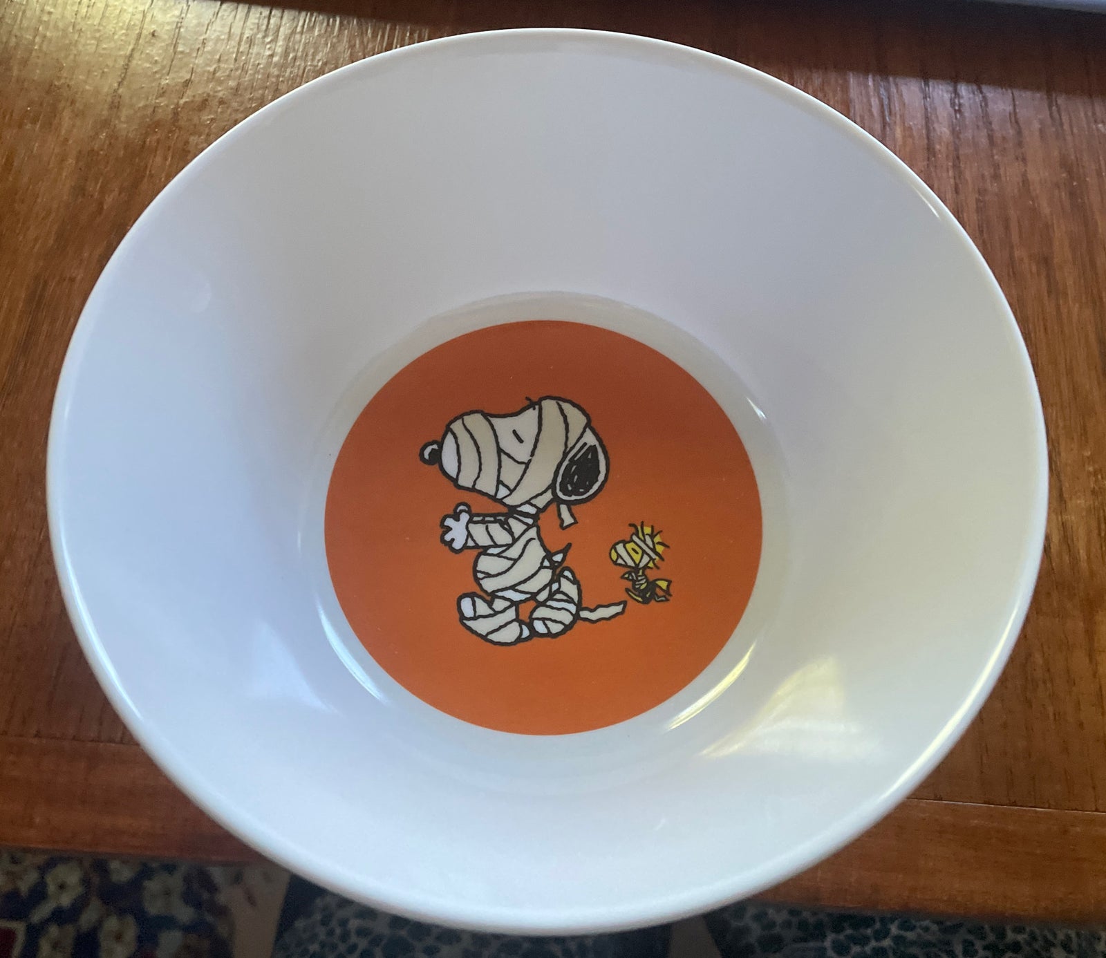Pottery Barn Snoopy Halloween Bowl holiday party peanuts Disney school kids ?? -