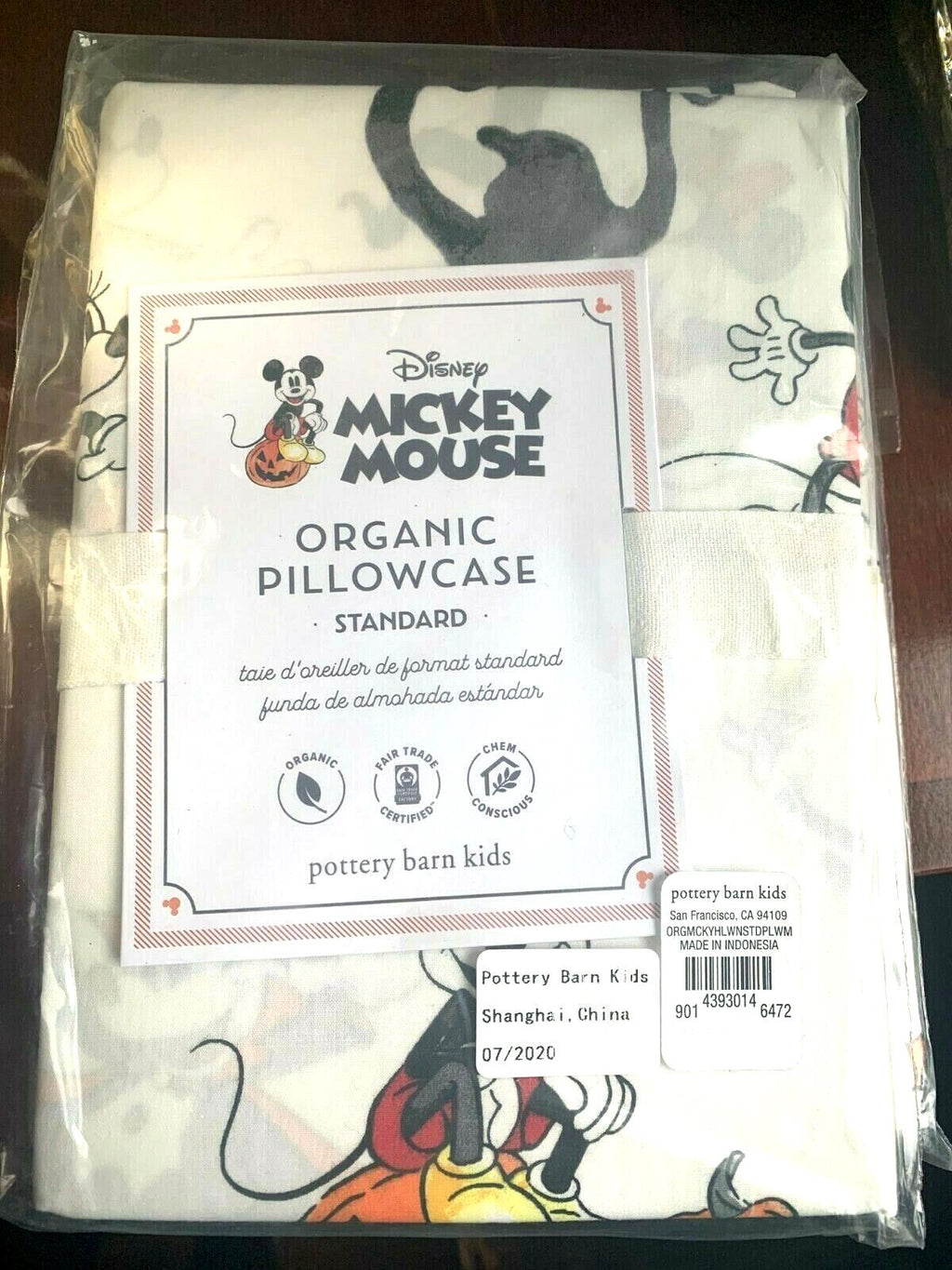 Pottery Barn Disney Mickey Mouse Peanuts Halloween holiday Pillowcase gift ?? \
