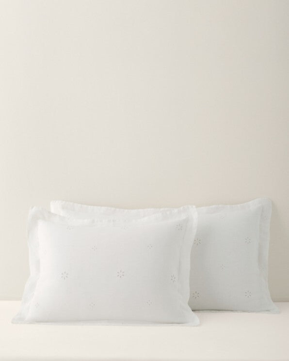 Garnet Hill Linen KING Pillow Sham Eyelet holiday WHITE Wedding gift kid SET 2 m