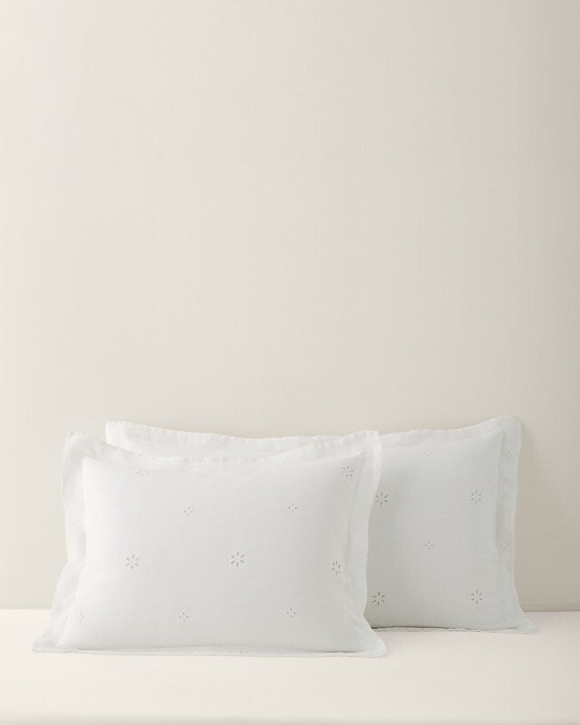Garnet Hill Linen KING Pillow Sham Eyelet holiday WHITE Wedding gift kid SET 2 m