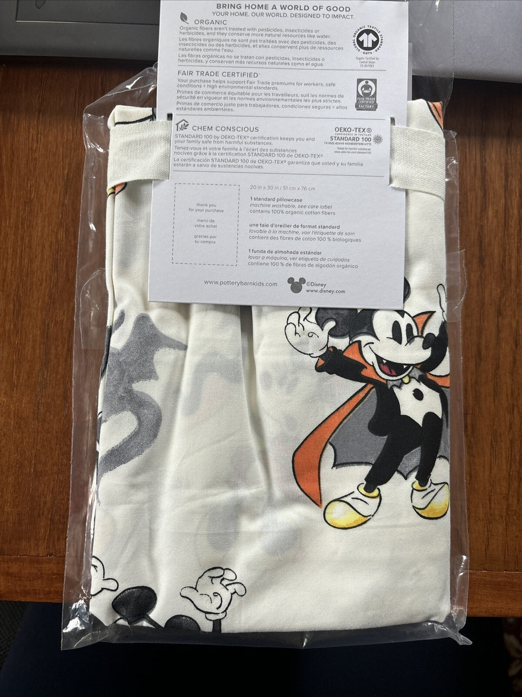 Pottery Barn Disney Mickey Mouse Peanuts Halloween holiday Pillowcase gift ?? \