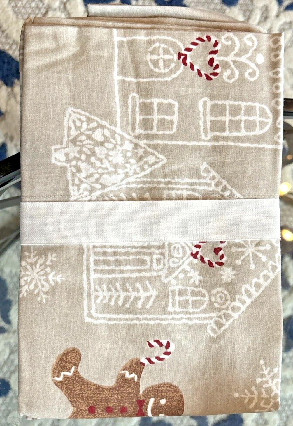 Pottery Barn Disney pillowcase Holiday Gingerbread Christmas Kid SET 2 gift ?? '