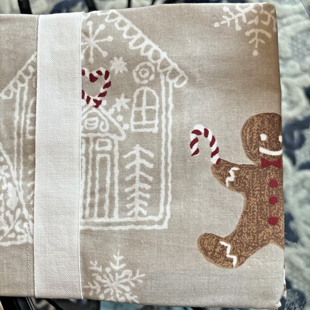 Pottery Barn Disney pillowcase Holiday Gingerbread Christmas Kid SET 2 gift ?? '