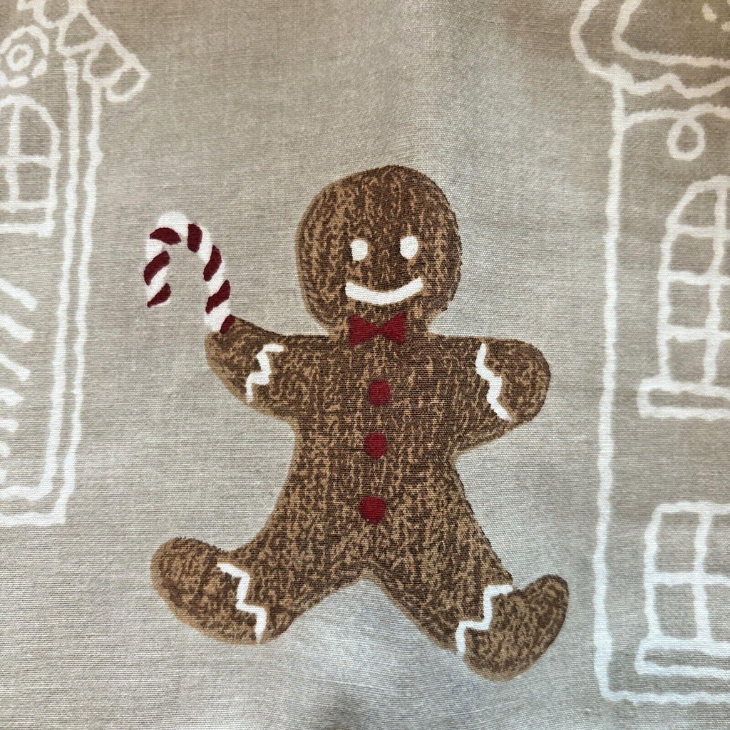 Pottery Barn Disney pillowcase Holiday Gingerbread Christmas Kid SET 2 gift ?? '