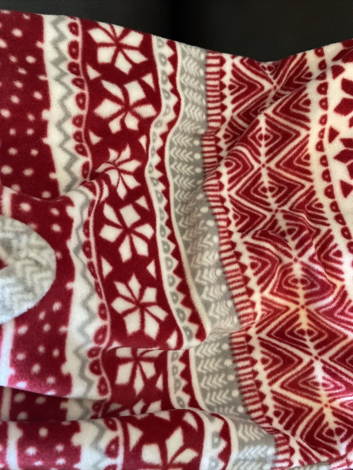 Garnet Hill pajama sleep pj 1 piece party birthday kid family Snowflake red b