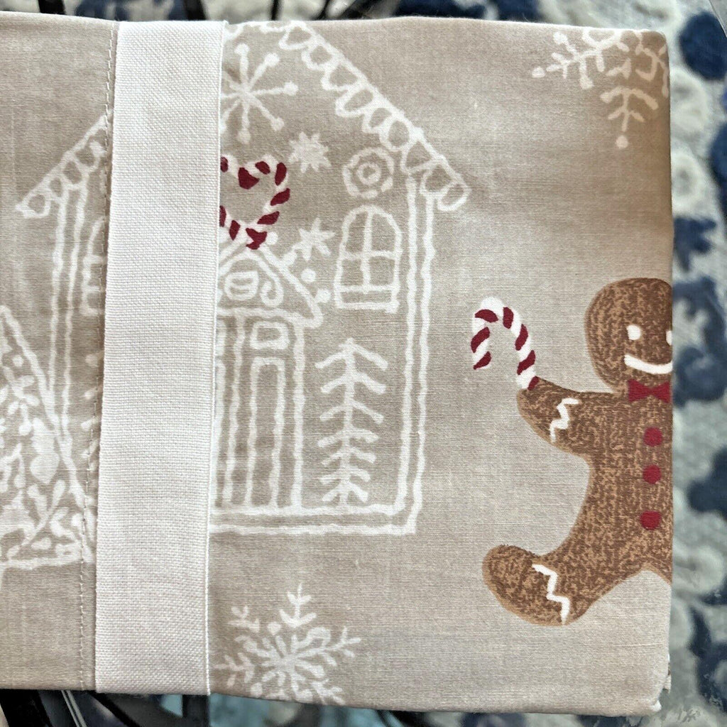 Pottery Barn Disney pillowcase Holiday Gingerbread Christmas Kid SET 2 gift ?? '