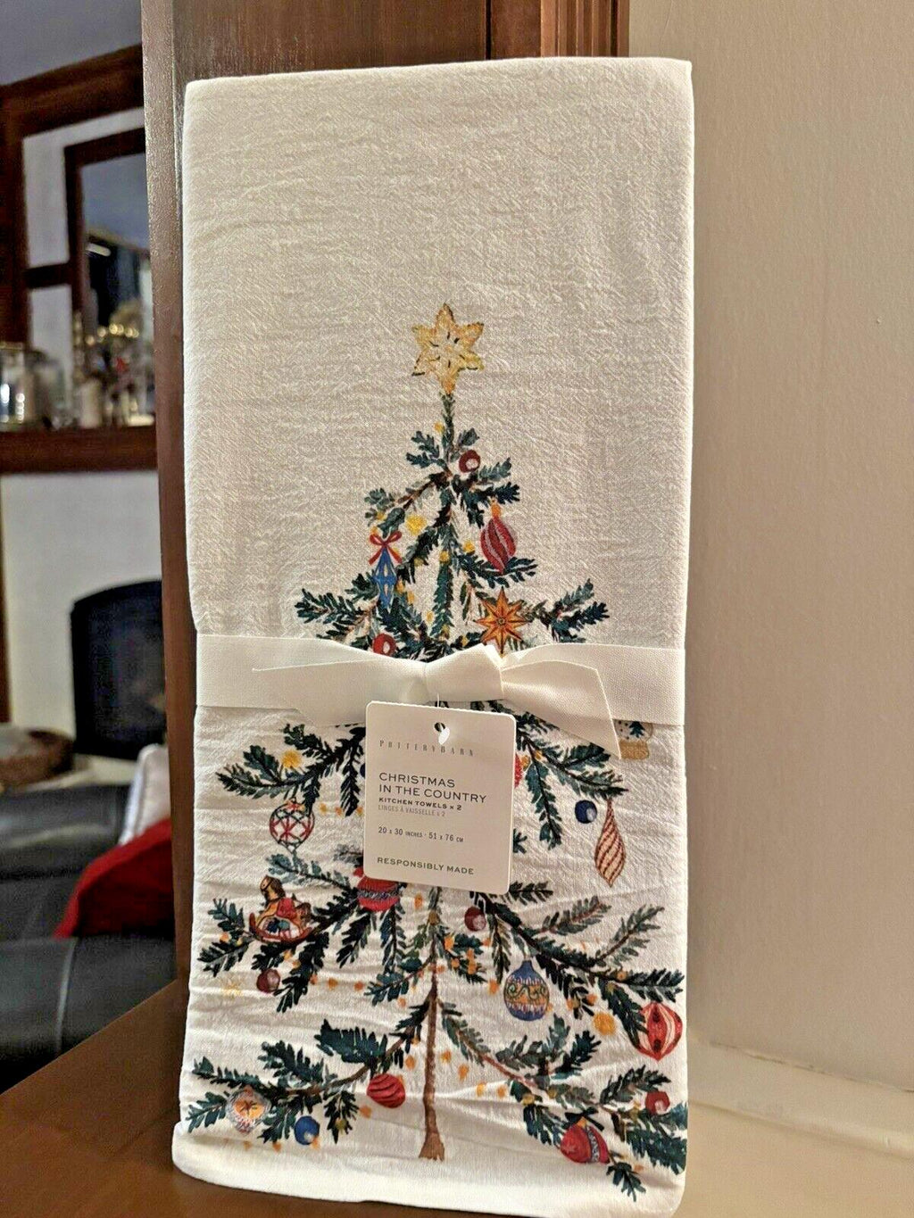 Pottery Barn Holiday Kitchen towel Christmas Country gift party guest SET 2 .