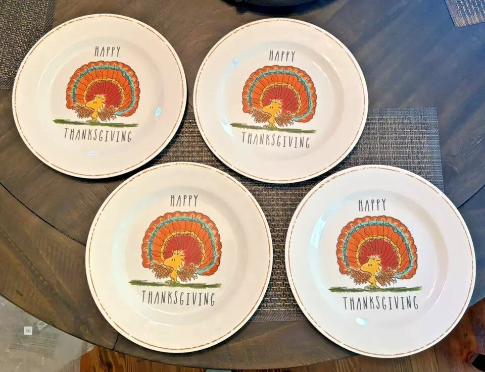 Pottery Barn snoopy peanuts holiday Thanksgiving party PLATE UTENSIL SET 8 !