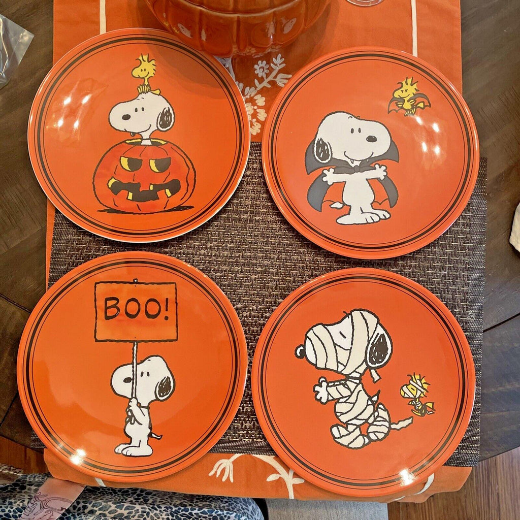 Snoopy Pottery Barn Peanuts Disney Halloween Plate holiday party kid SET 4 1