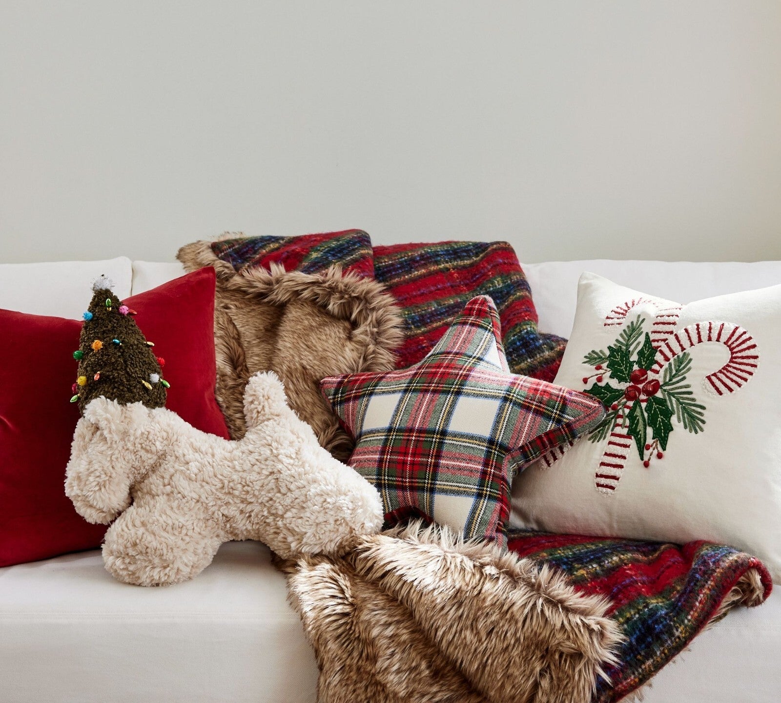 Pottery Barn Disney Holiday pillow gift party Dog Birthday teen plaid lab dorm -