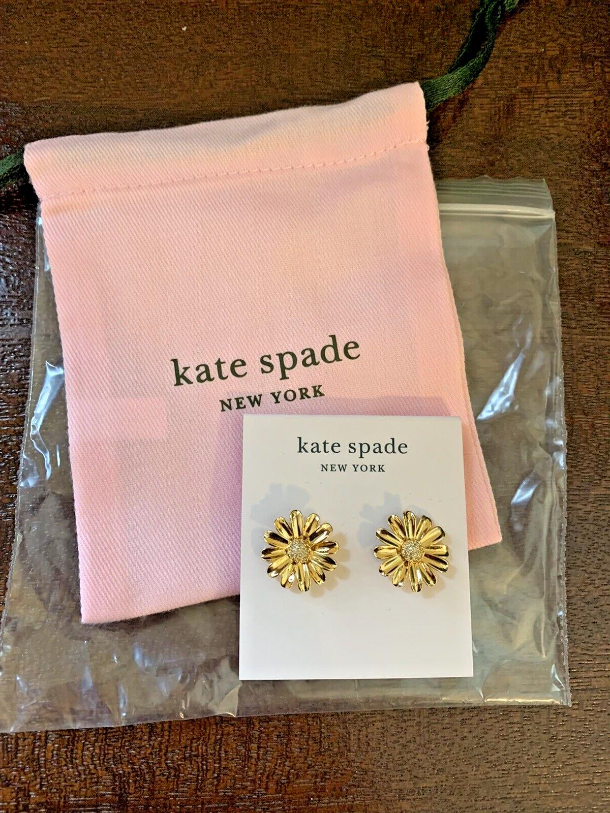 Kate Spade earrings + Bag DAISY gold flower disney gift school wedding teen  .