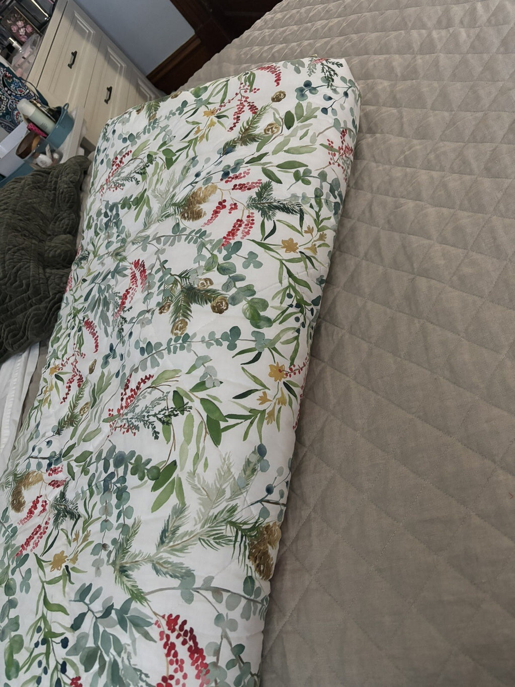 Pottery Barn Christmas comforter bed cover holiday party Size Queen quilted n