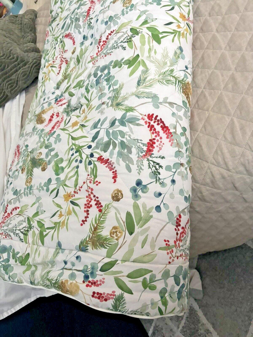Pottery Barn Christmas comforter bed cover holiday party Size Queen quilted n