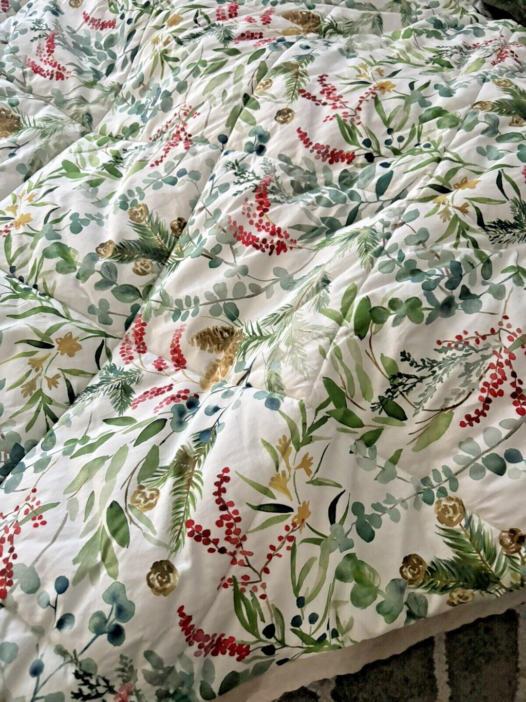 Pottery Barn Christmas comforter bed cover holiday party Size Queen quilted n