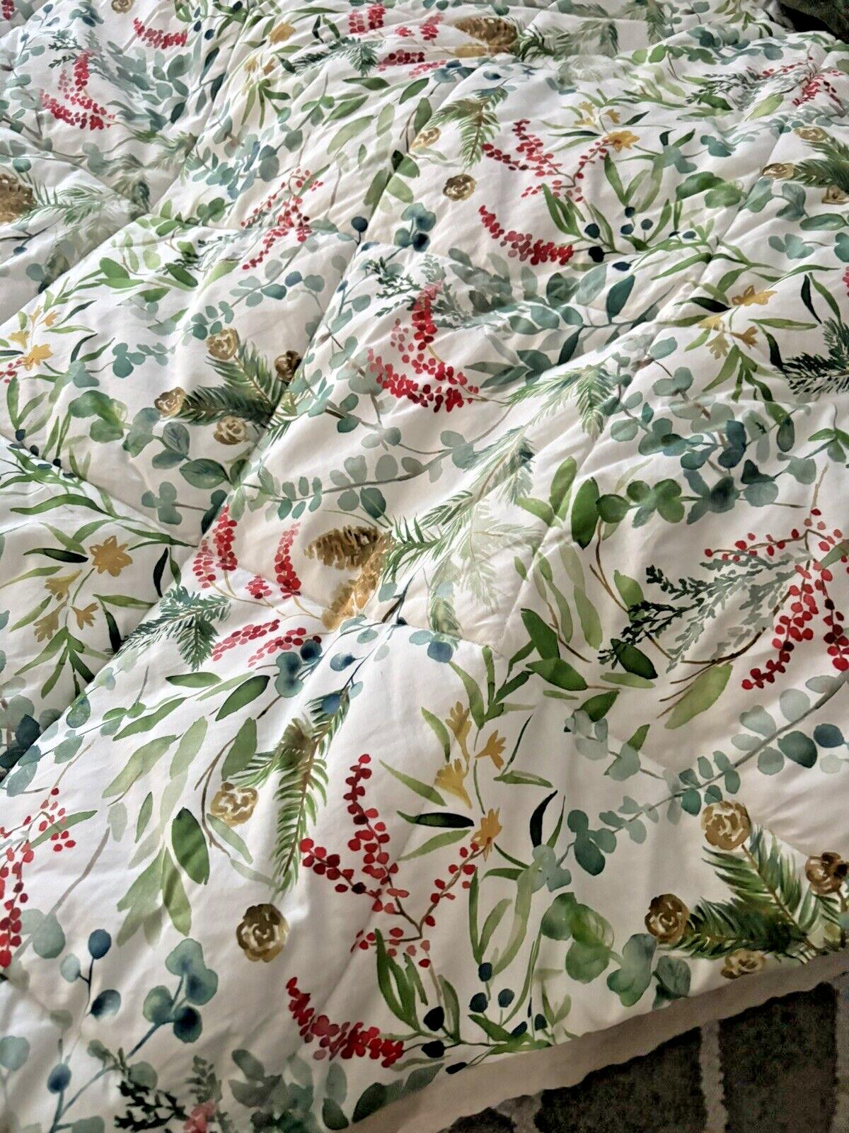 Pottery Barn Christmas comforter bed cover holiday party Size Queen quilted n