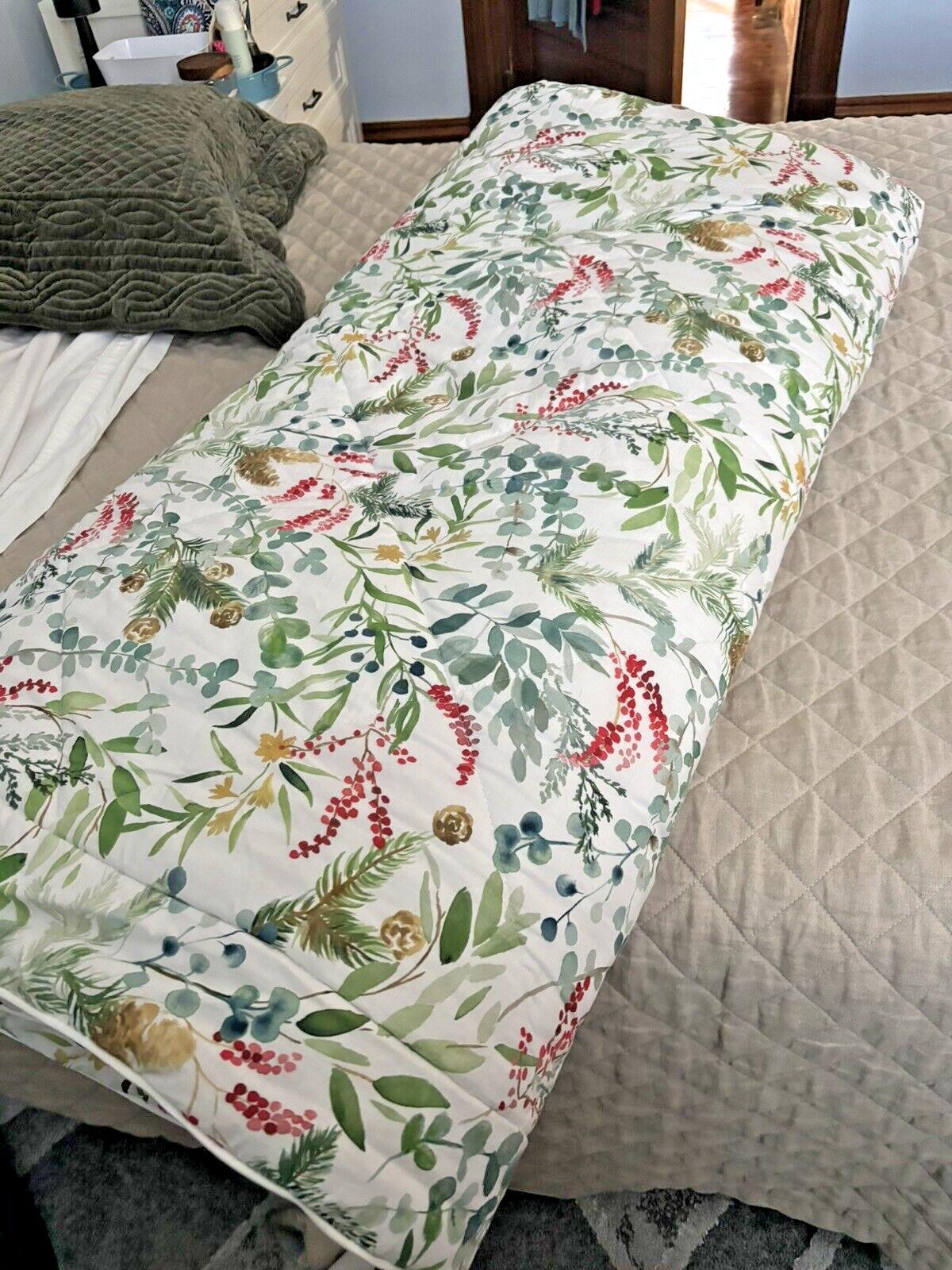 Pottery Barn Christmas comforter bed cover holiday party Size Queen quilted n