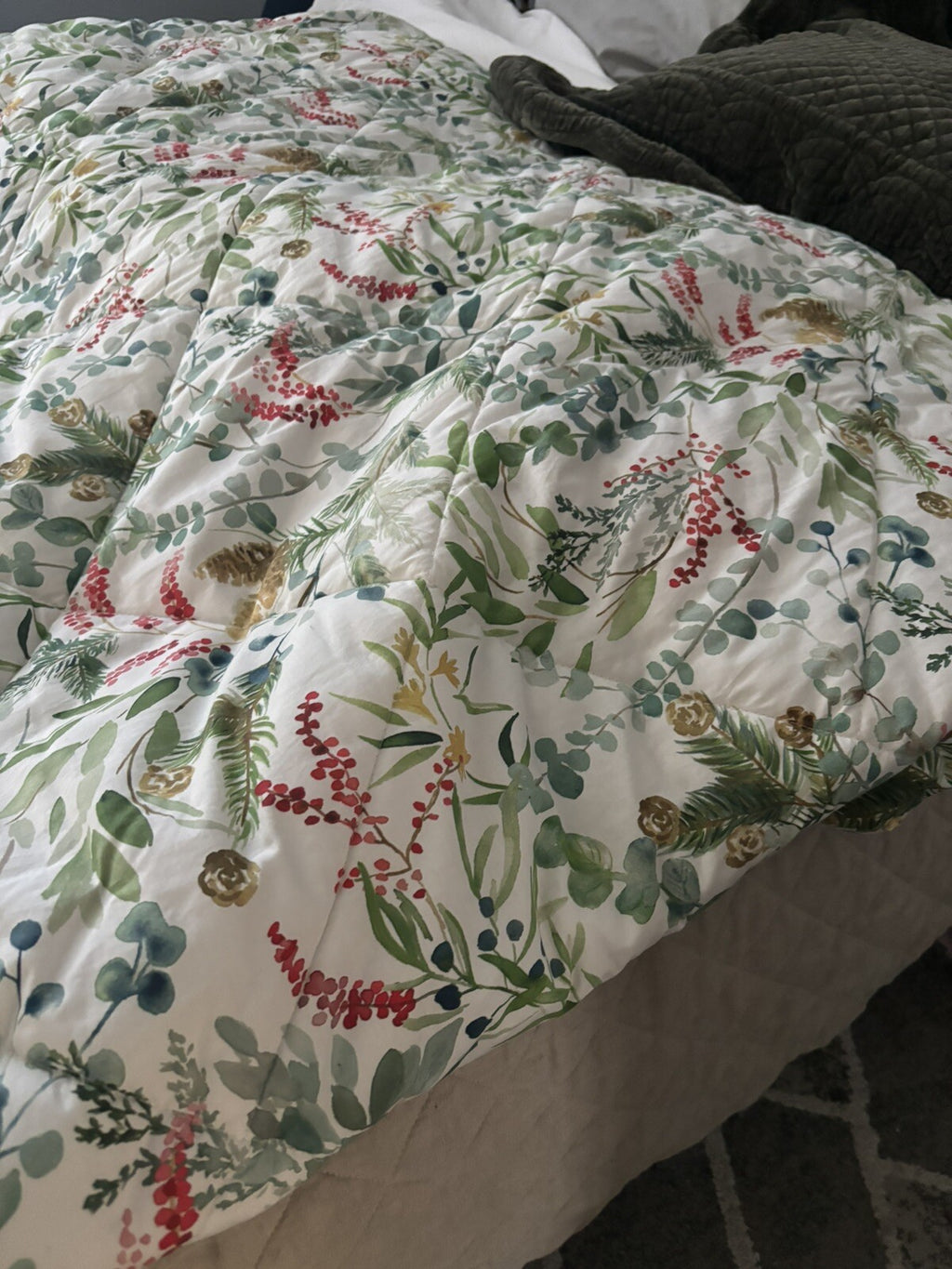 Pottery Barn Christmas comforter bed cover holiday party Size Queen quilted n