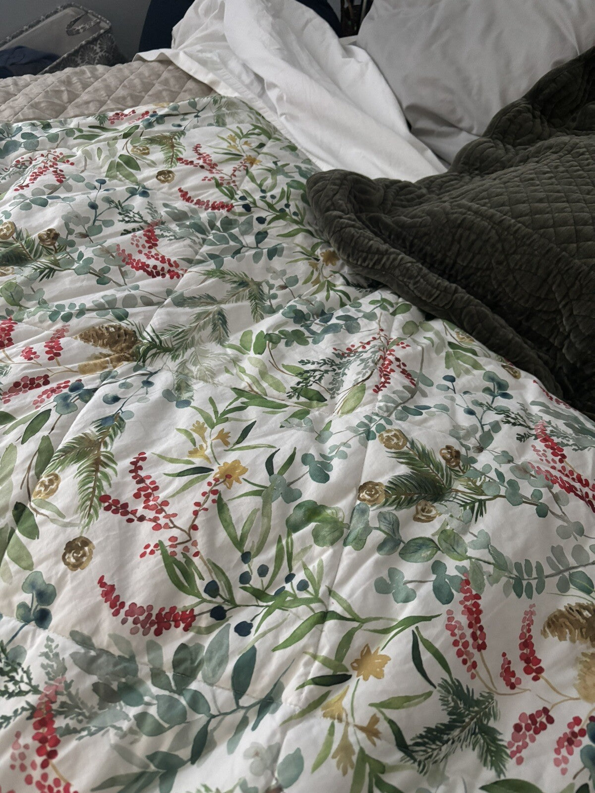 Pottery Barn Christmas comforter bed cover holiday party Size Queen quilted n