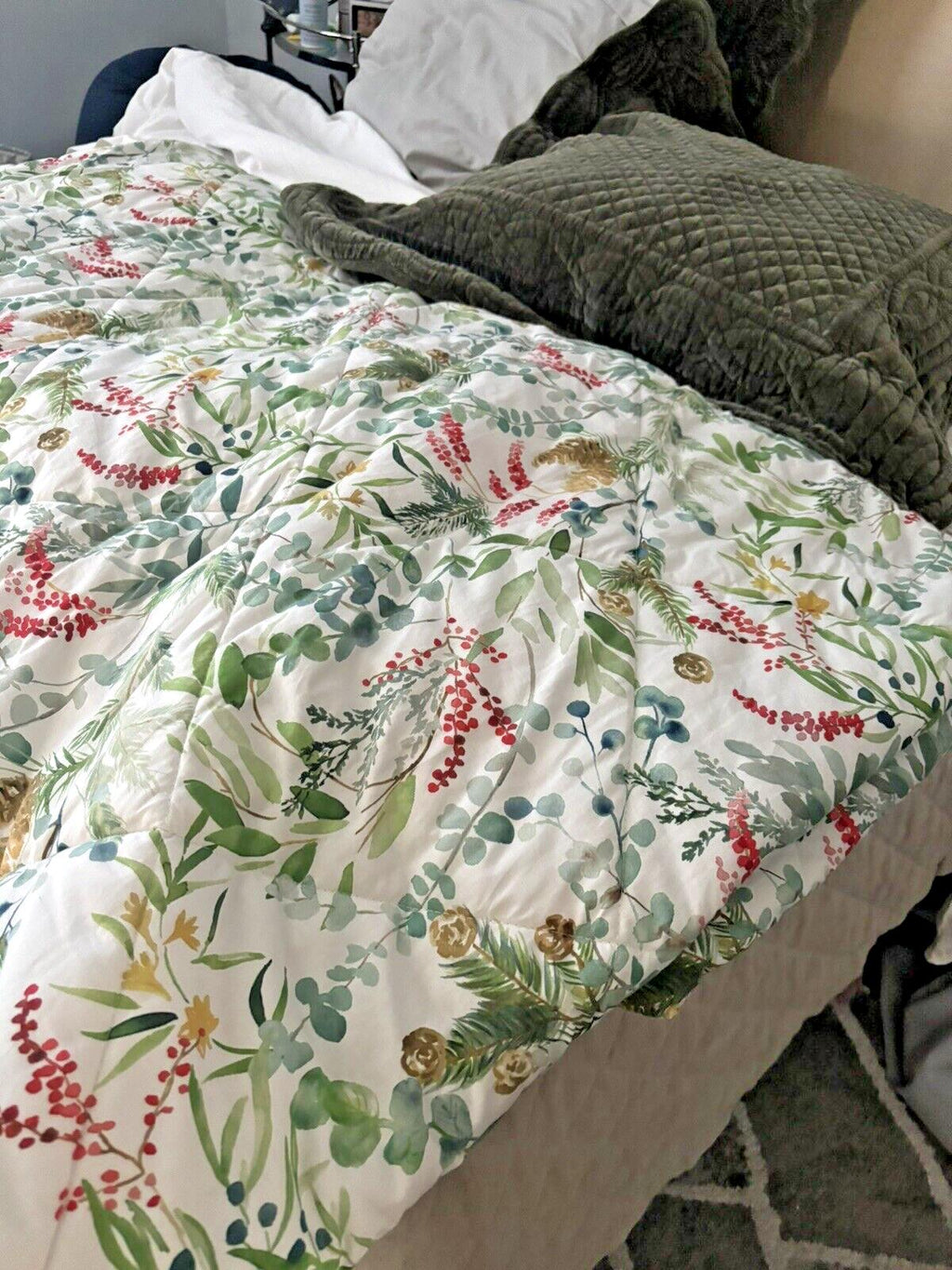 Pottery Barn Christmas comforter bed cover holiday party Size Queen quilted n