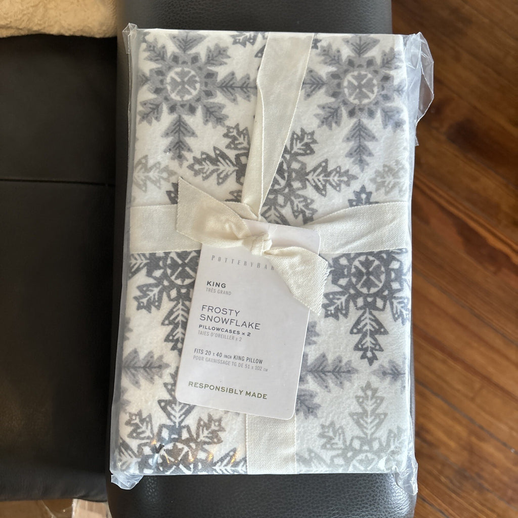 pottery barn KING Holiday Snowflake winter Village Disney Pillowcase SET 2 '