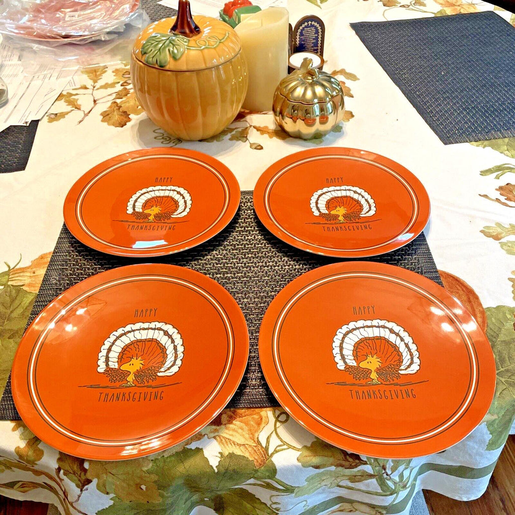 Pottery Barn Peanuts Snoopy holiday Thanksgiving party Disney DINNER PLATE SET 4