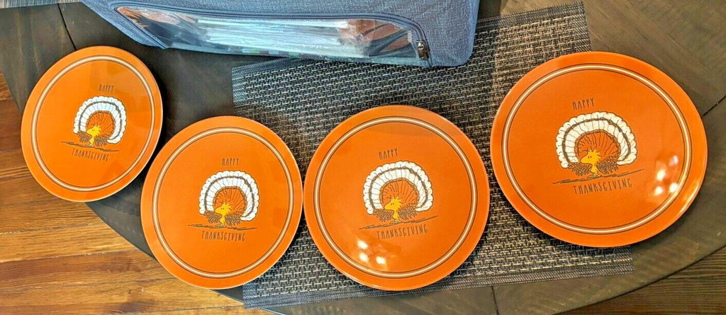 Pottery Barn Peanuts Snoopy holiday Thanksgiving party Disney DINNER PLATE SET 4