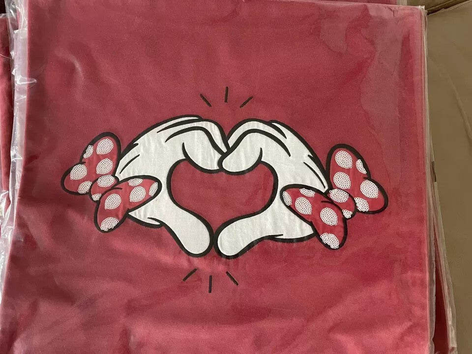 Pottery Barn Disney Christmas Velvet Minnie Mouse Sham Holiday party Gift girl q
