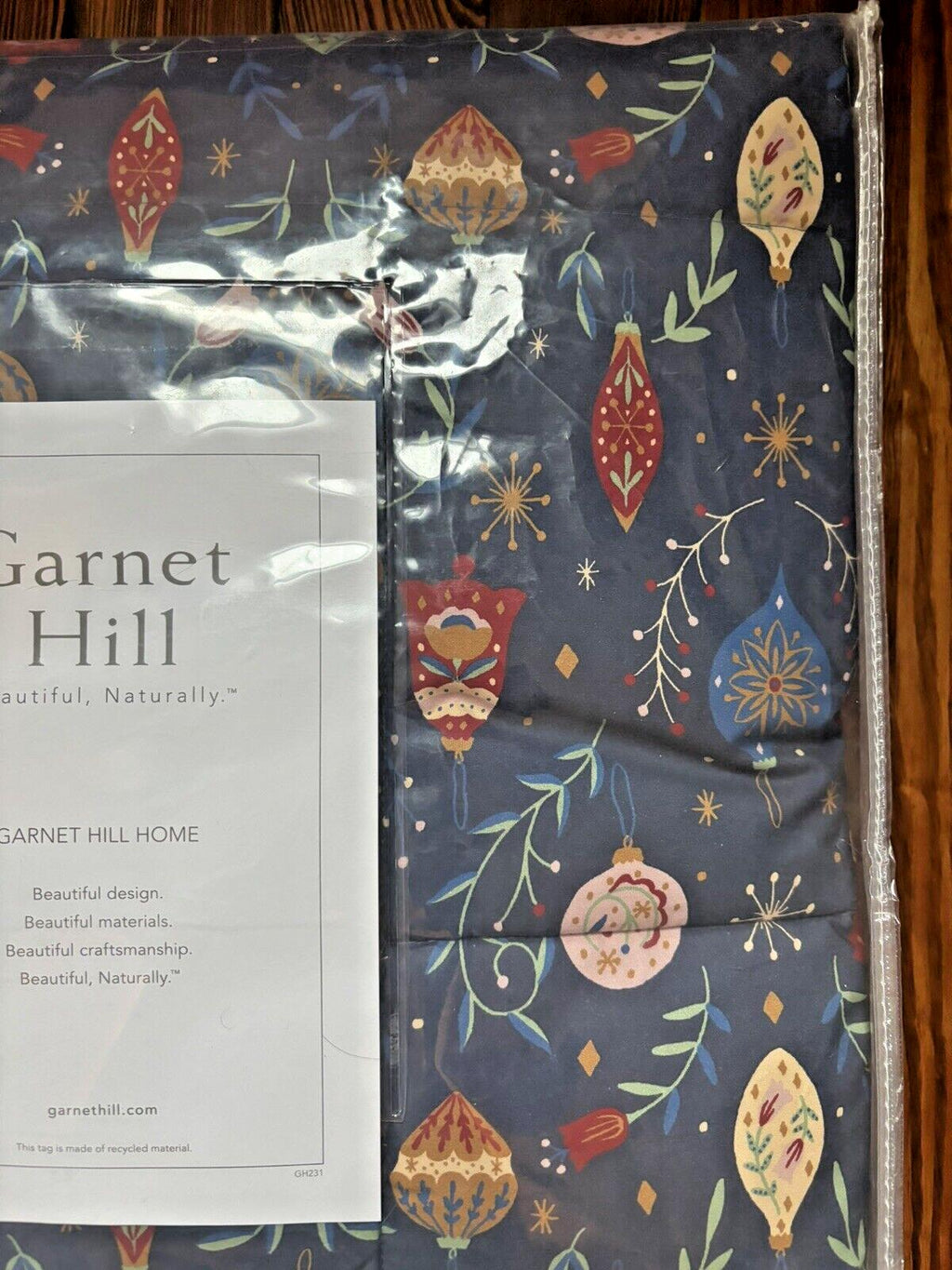 GARNET HILL holiday Blanket Disney Christmas mom school girl party decor guest -