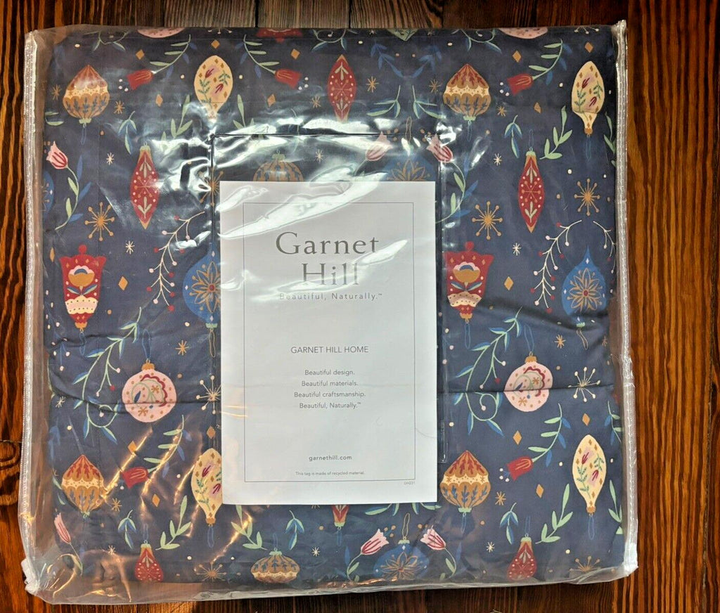 GARNET HILL holiday Blanket Disney Christmas mom school girl party decor guest -