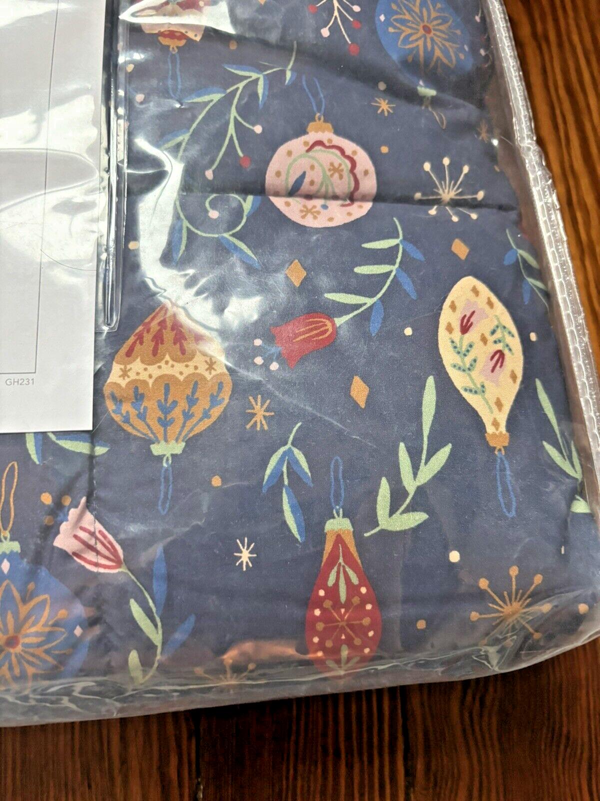 GARNET HILL holiday Blanket Disney Christmas mom school girl party decor guest -