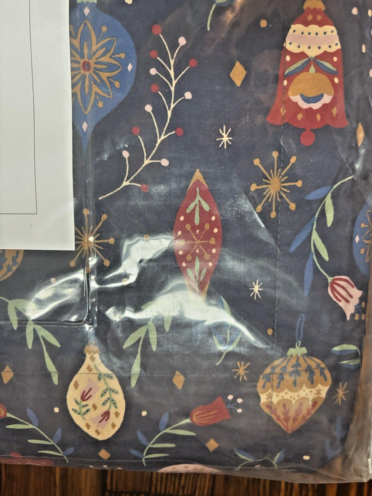 GARNET HILL holiday Blanket Disney Christmas mom school girl party decor guest -