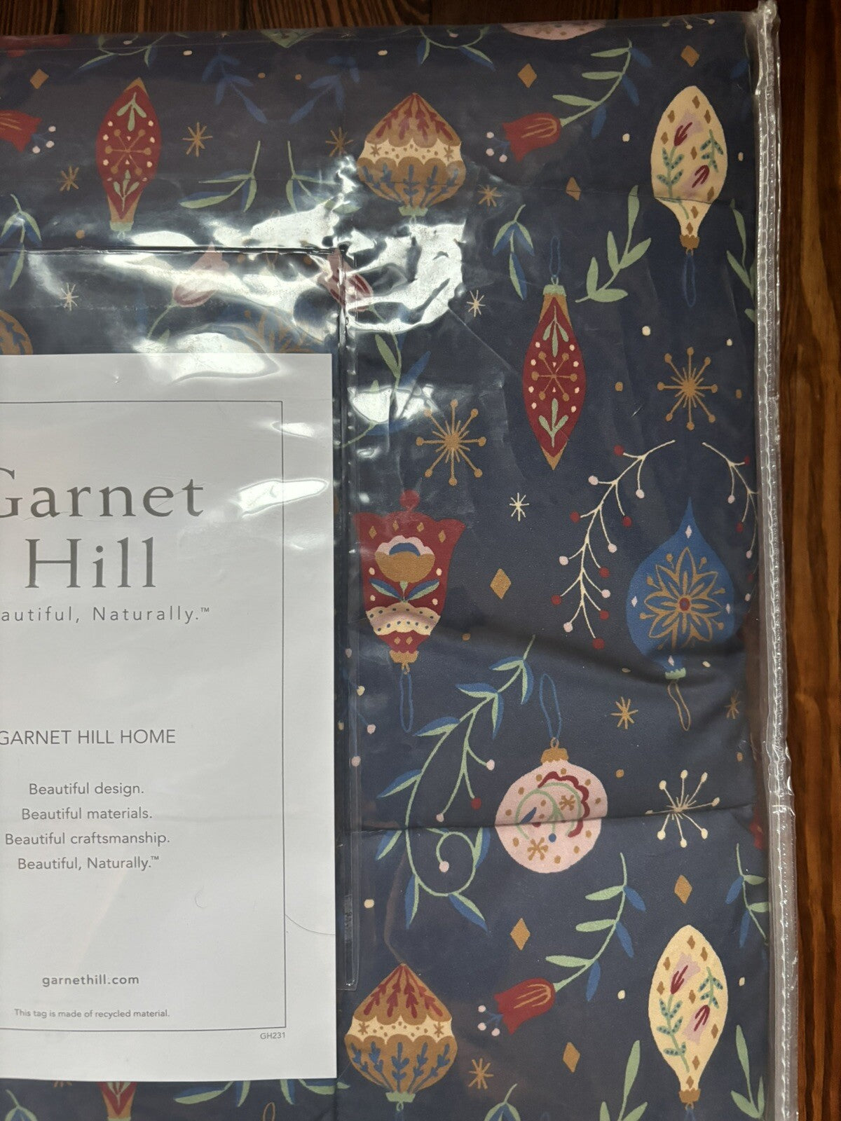 GARNET HILL holiday Blanket Disney Christmas mom school girl party decor guest -