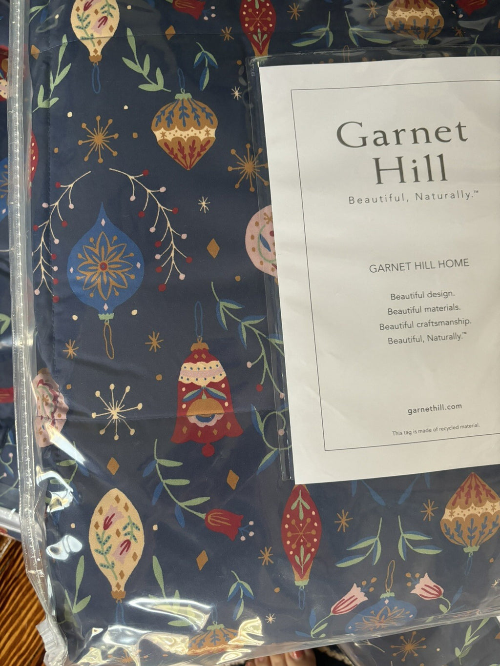 GARNET HILL holiday Blanket Disney Christmas mom school girl party decor guest -