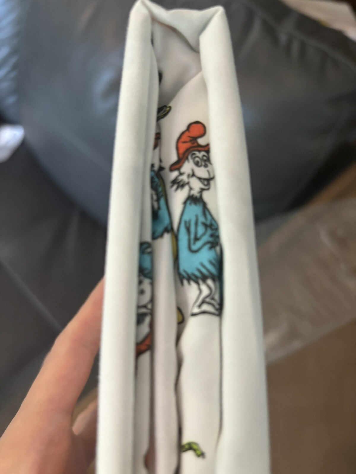 Pottery barn Disney Toddler SHEET baby crib Seuss Holiday Gift school pre-k  q