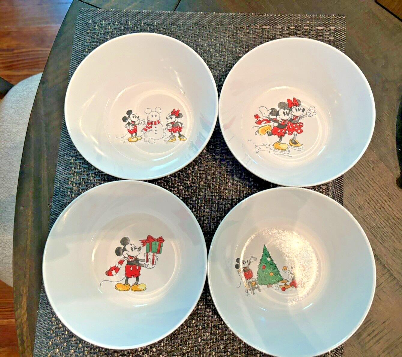 Pottery Barn Holiday Mickey Mouse Dinner Set Plate Disney Christmas party kid 8p