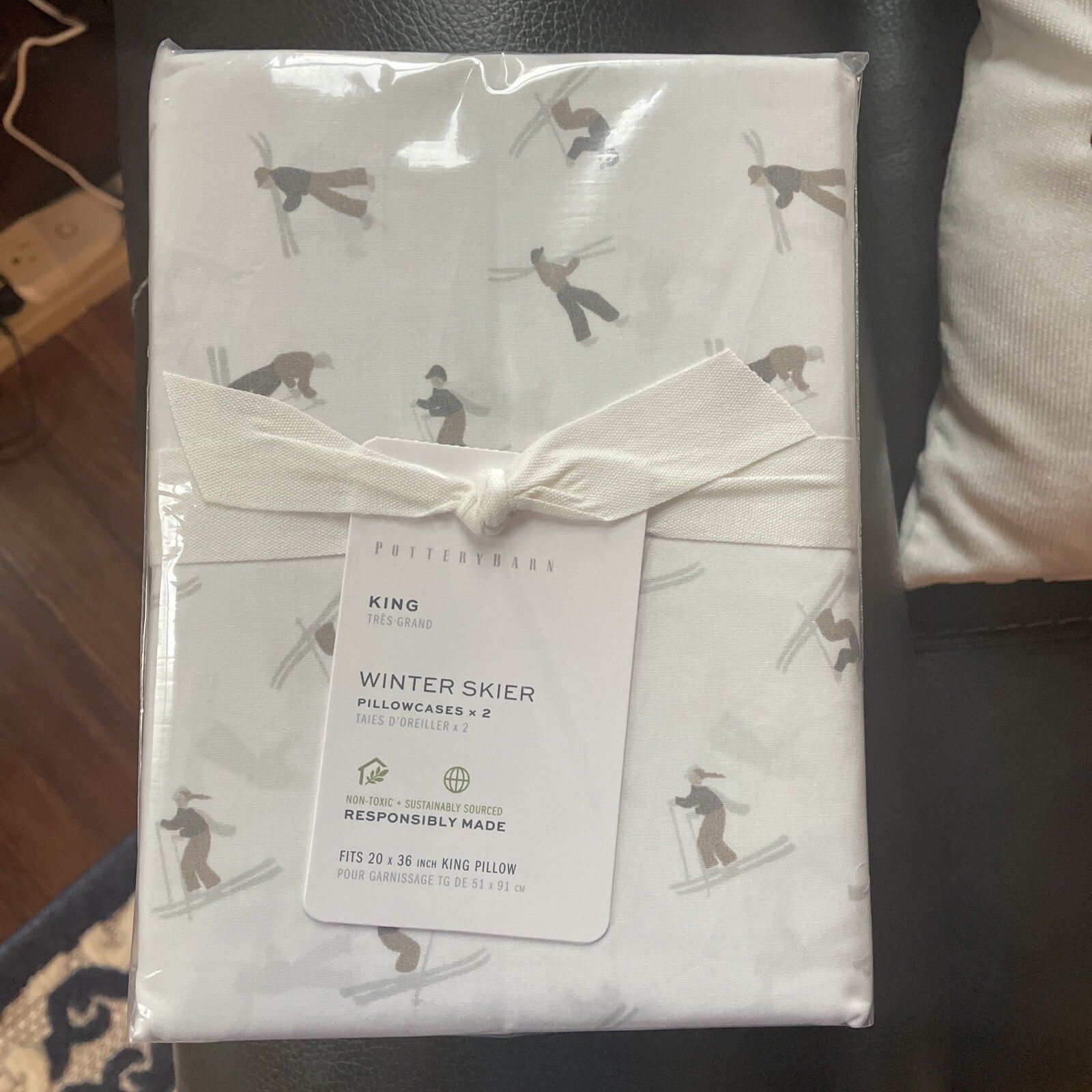 Pottery Barn Ski pillowcase holiday Christmas Disney Party gift Kid SET 2 deer q