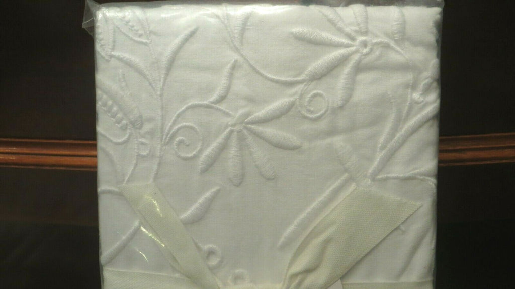 Pottery Barn Disney King White Pillow Sham wedding holiday gift party floral 1