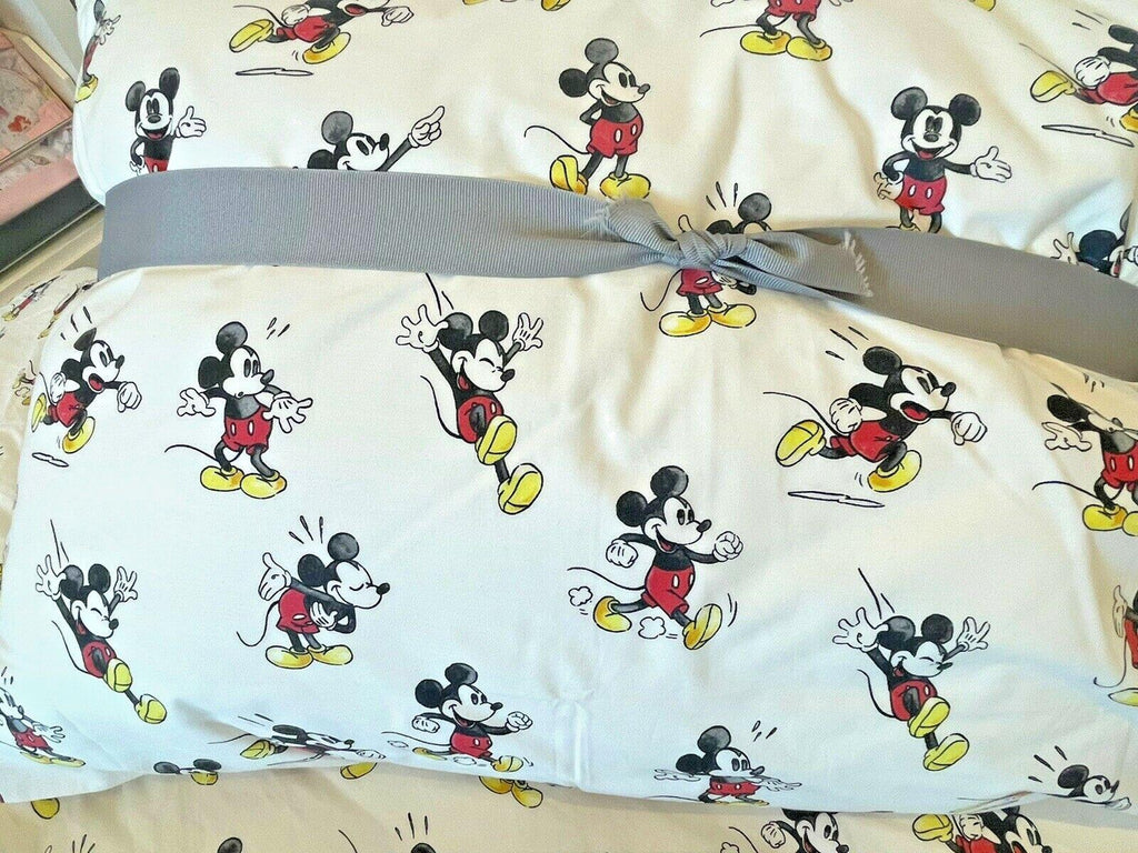 Pottery Barn Kids Disney Mickey Minnie Mouse PILLOWcase holiday party star =