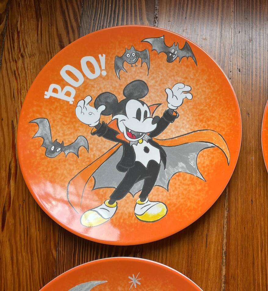 Pottery Barn Disney Mickey Mouse Plate Halloween holiday Party kid vampire new r