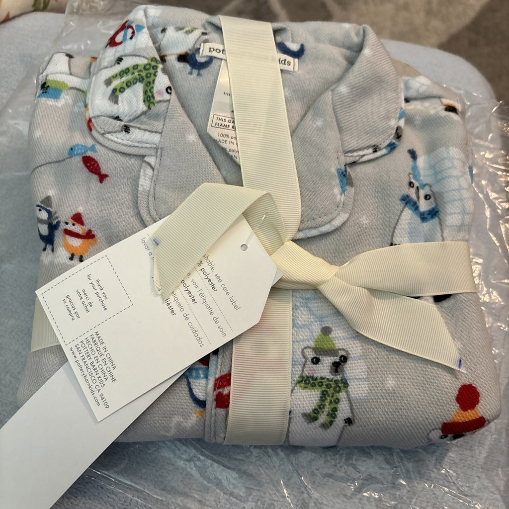 Pottery Barn Disney holiday Pajama Bear sleep kid pj SIZE 2 Disney party gift b