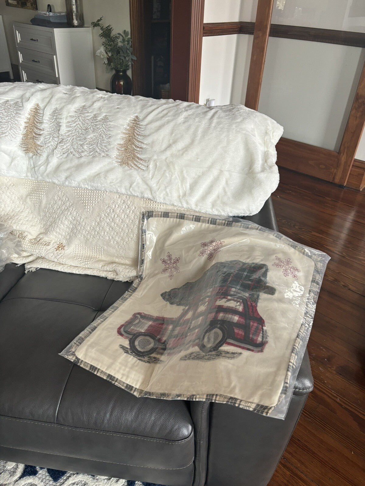 Pottery Barn Disney Holiday Plaid Pillow Sham Car party gift $119 Christmas -