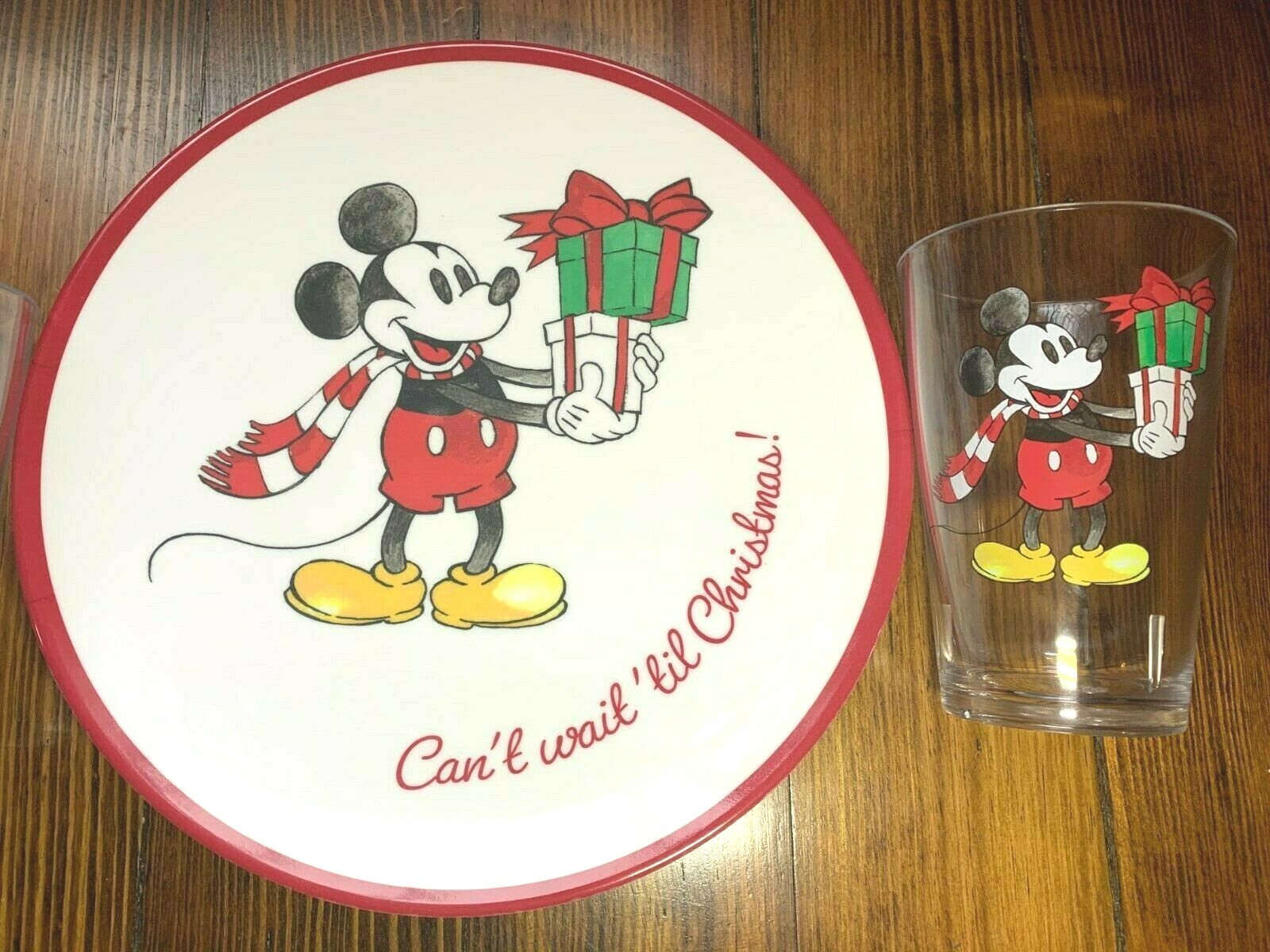 Pottery Barn Mickey Mouse DINNER SET PLATE Holiday Disney Christmas party kid 8